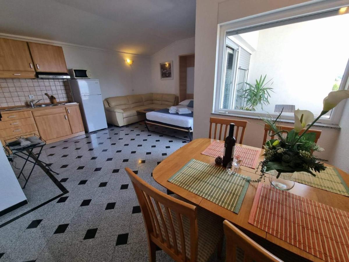 Apartment Tomic 2 Makarská Exteriér fotografie